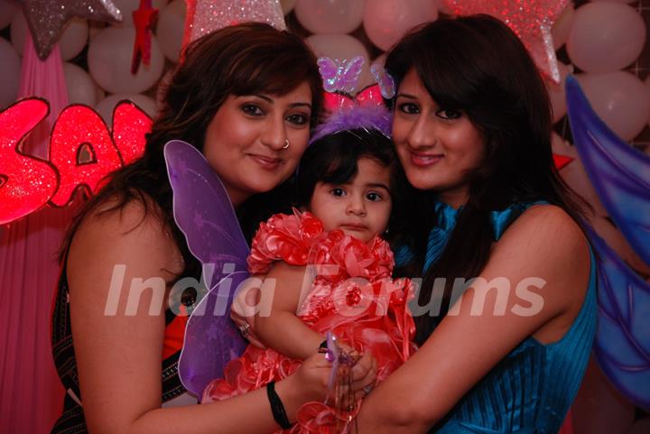 Juhi Parmar at her daughter Samairra's birthday party