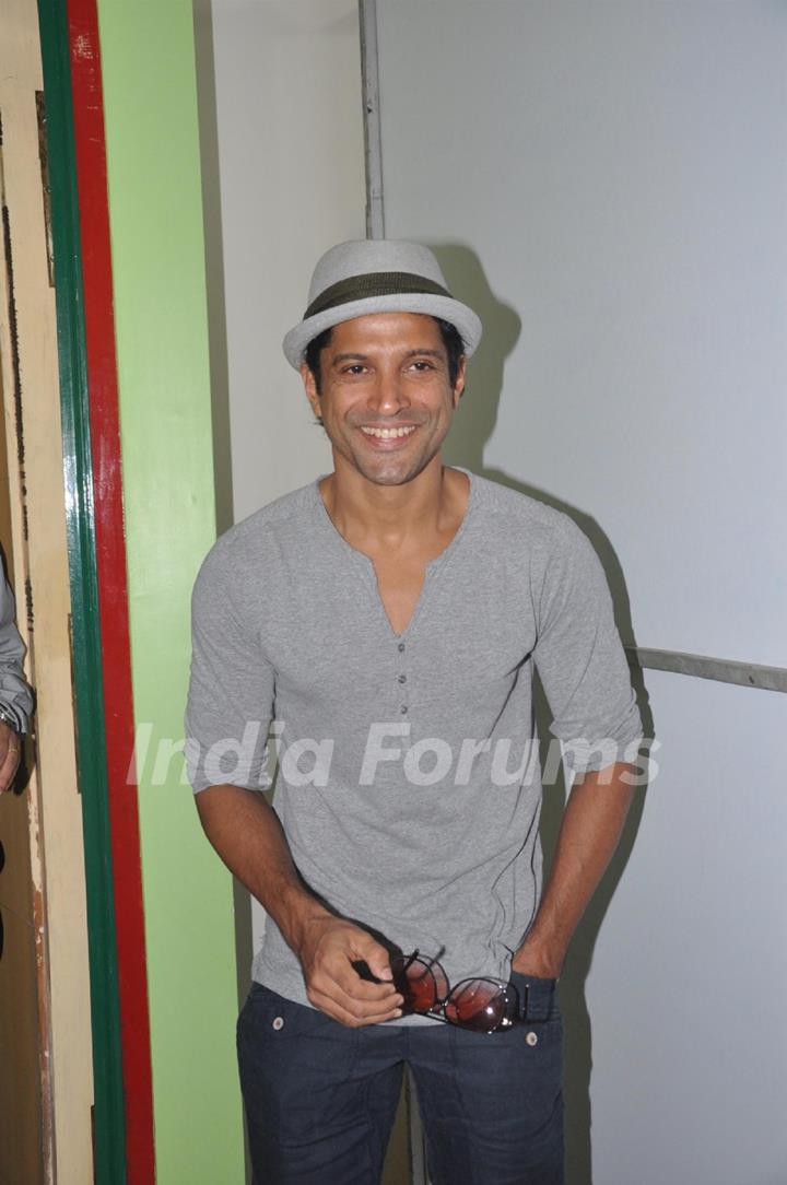 Farhan Aktar promotes 'Shaadi ke Side Effects' on Radio Mirchi 98.3