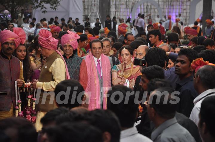 Dharmendra and Hema Malini at the Wedding