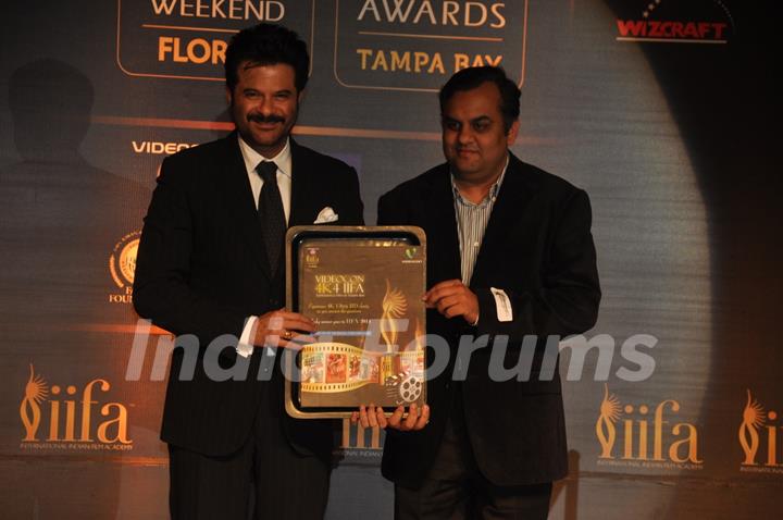 Anil Kapoor fecilated at the Press Meet of IFFA