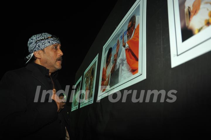 Jackie Shroff was seen at the Photo exhibition - Eka Vadlachi Kahani