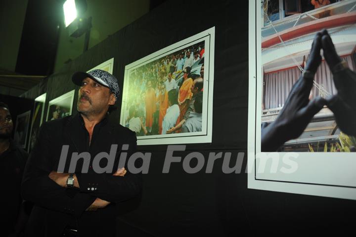 Jackie Shroff was seen at the Photo exhibition - Eka Vadlachi Kahani