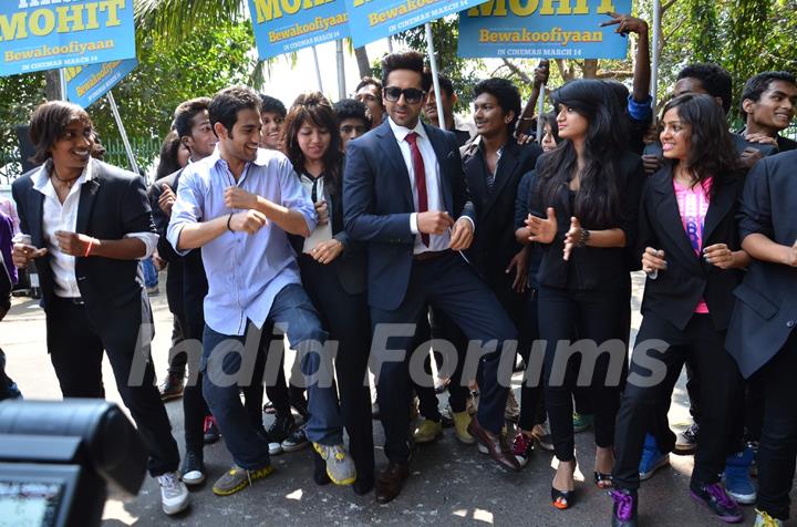 Ayushmann performs a corporate flash mob