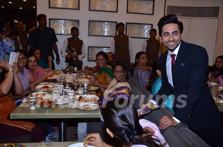 Ayushmann promotes Bewakoofian