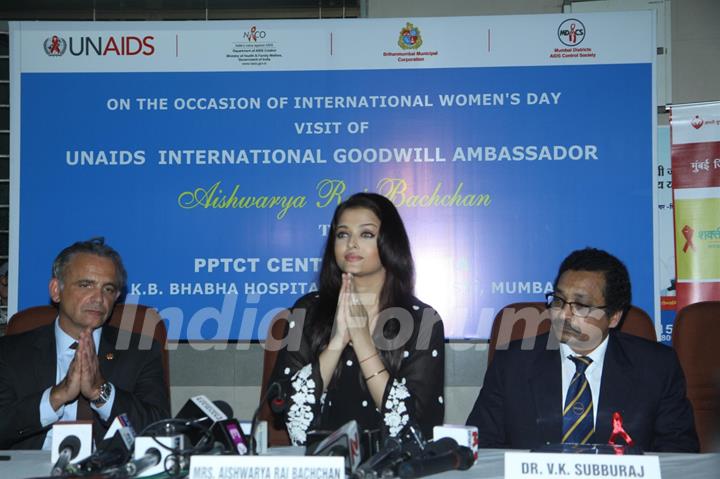 Aishwarya Rai Bachchan at a AIDS Awareness Programme