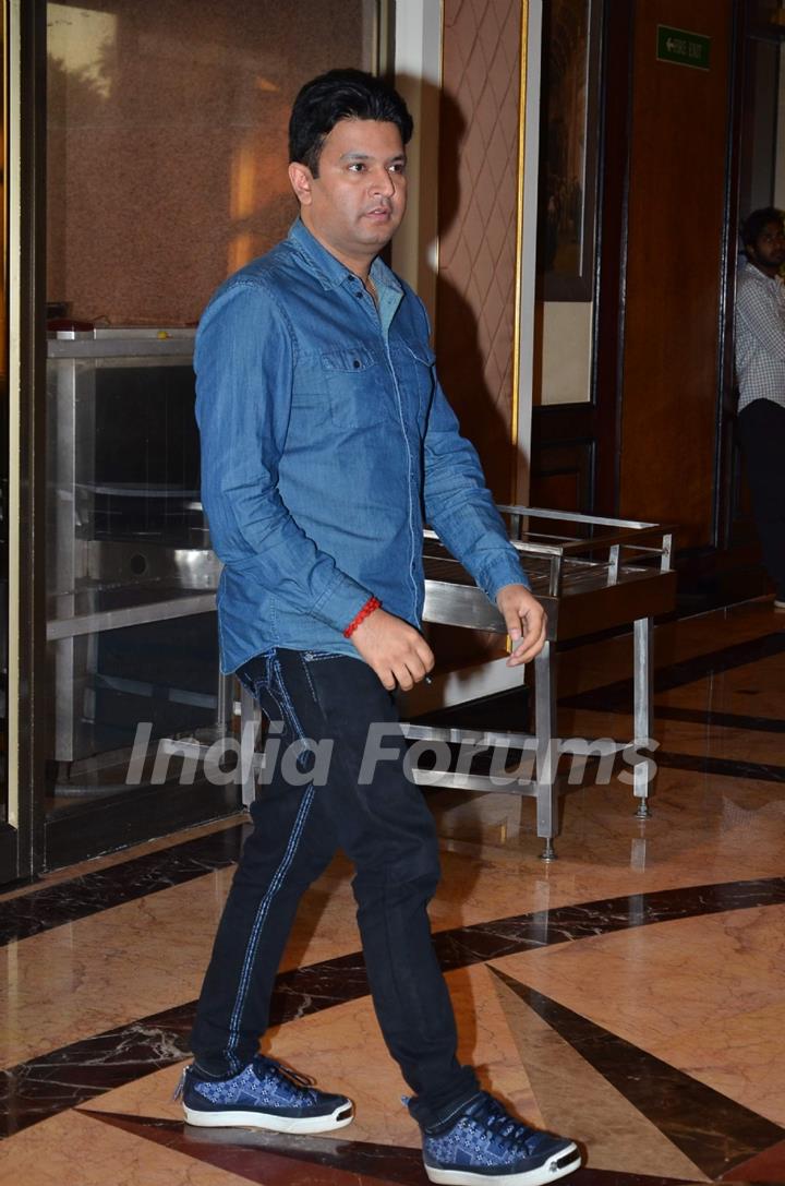 Bhushan Kumar arrives at Sanjeev(Bobby) Chawla's Prayer Meet