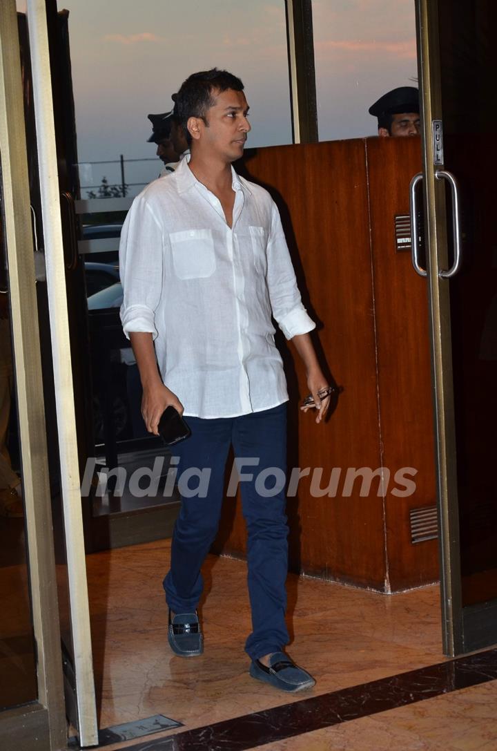 Vikram Phadnis was seen at Sanjeev(Bobby) Chawla's Prayer Meet