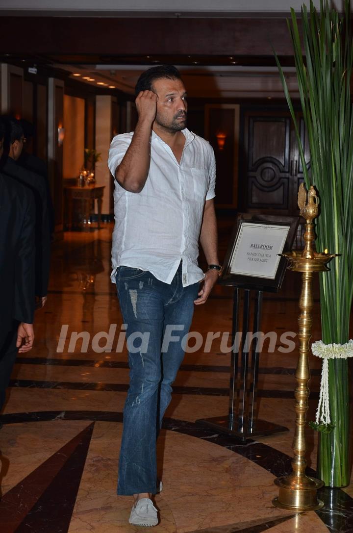 Atul Kasbekar was seen at Sanjeev(Bobby) Chawla's Prayer Meet