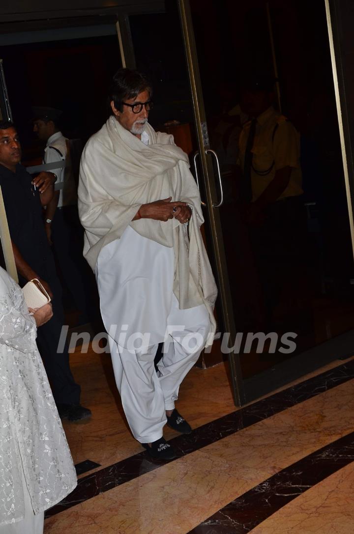 Amitabh Bachchan at Sanjeev(Bobby) Chawla's Prayer Meet