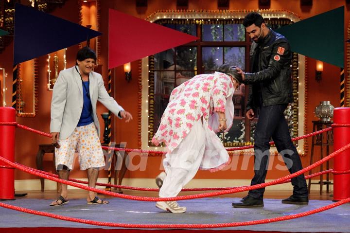 Dadi in a fight with Nikitin Dheer at the Holi Special episode