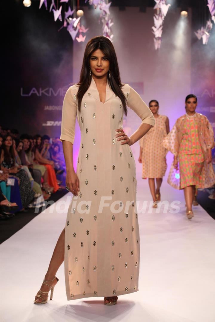 Priyanka Chopra walks the ramp for Neeta Lulla at the Lakme Fashion Week Summer Resort 2014