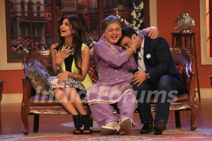 Promotion of Dishkiyaoon on the sets of Comedy Nights with Kapil