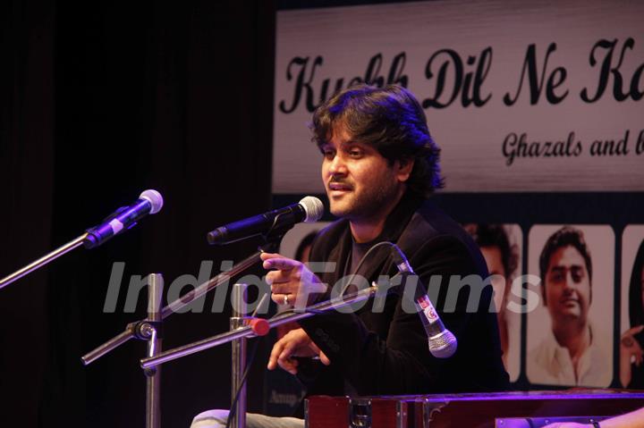 Javed Ali performs at the Launch of the Ghazal Album &quot;Kuchh Dil Ne Kaha&quot;