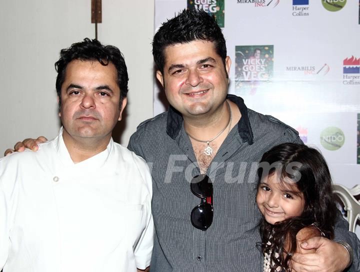 Daboo Ratnani at chef Vicky Ratnani's book 'Vicky Goes Veg'