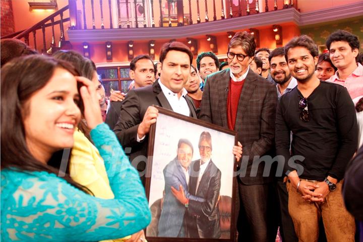 Kapil celebrates his birthday with Big B