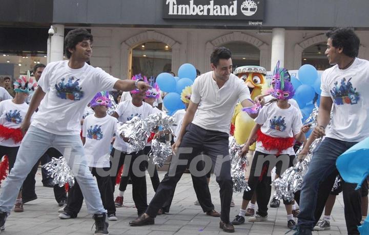 Imran Khan dances along at the promotions of Rio 2