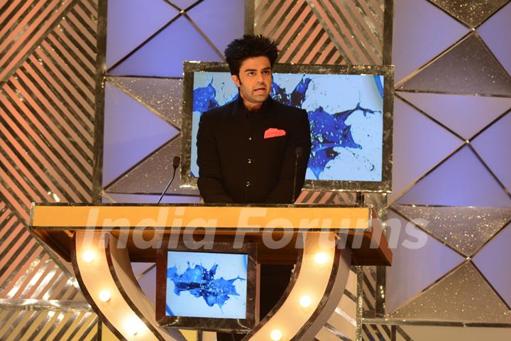 Manish Paul hosts Umang Awards 2014