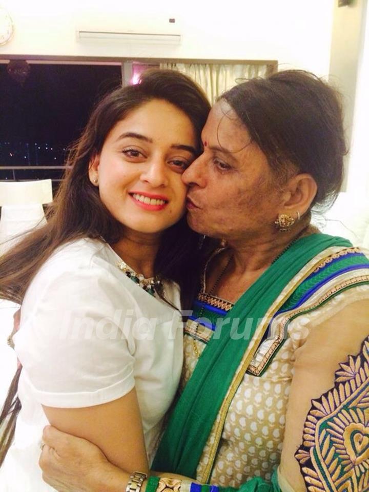 Mahhi Vij with her Mother