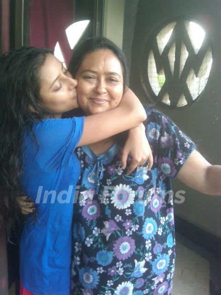 Pratyusha Banerjee with her Mother