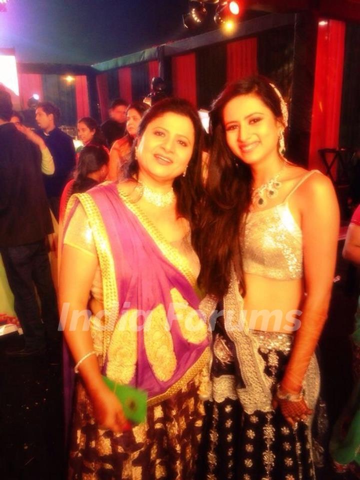 Sargun Mehta with her Mom