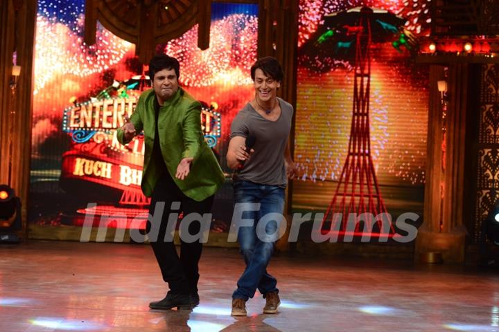 Krushna Abhishek and Tiger Shroff perform on Entertainment Ke Liye Kuch Bhi Karega