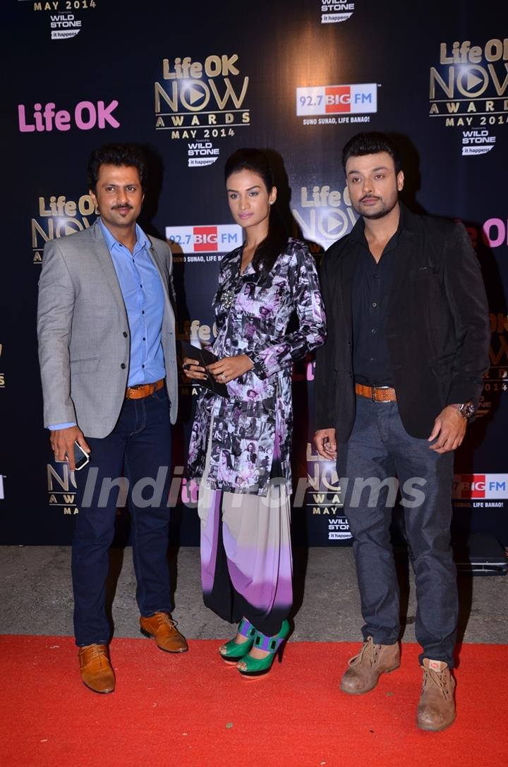 Aamir Dalvi, Karishma Modi and Amit Pachori at the Life OK Now Awards