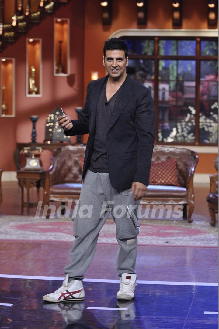 Akshay Kumar on Comedy Nights With Kapil