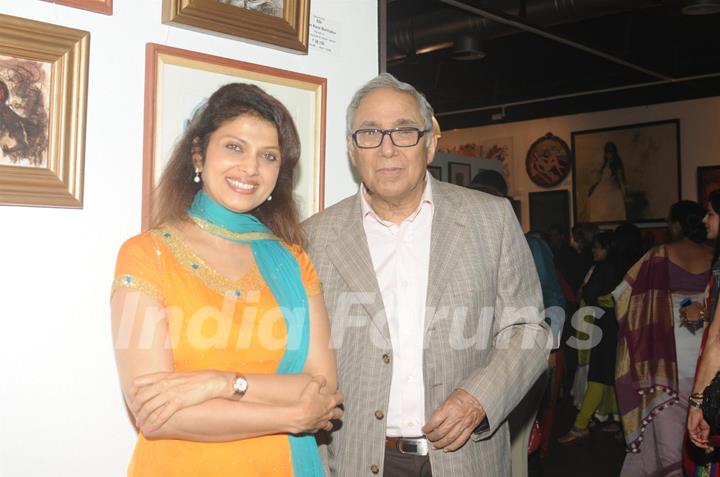 Varsha Usgaonkar at the Group Art Exhibition 'Colours of Life'