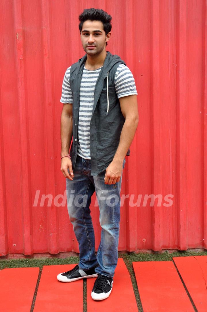 Armaan promotes his movie Lekar Hum Deewana Dil at Smaash