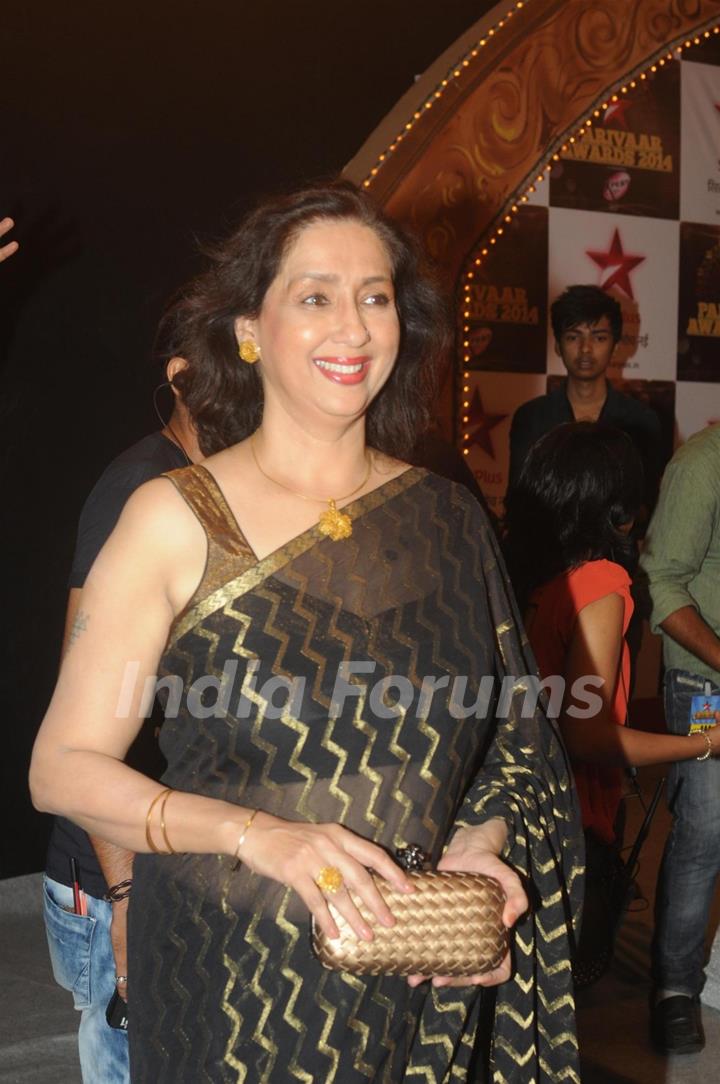 Neena Kulkarni at Star Parivaar Awards 2014