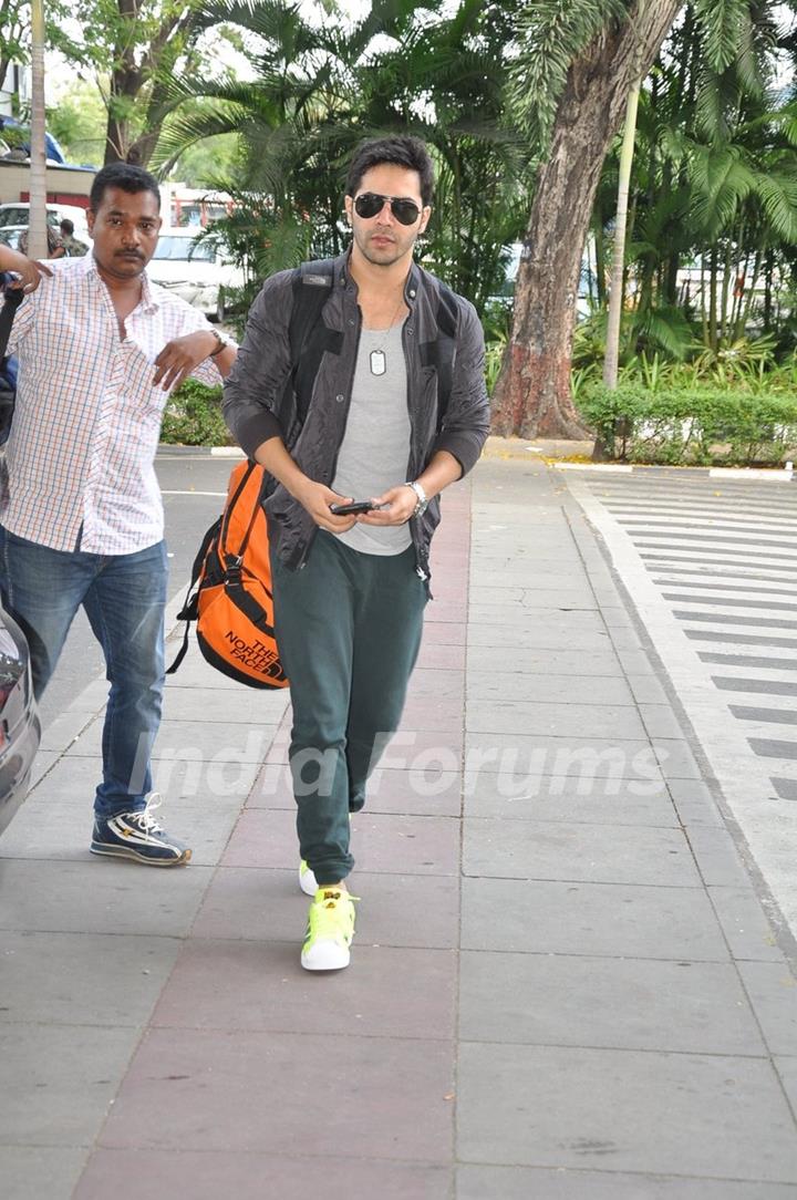 Varun enroute to Indore for HSKD promotions