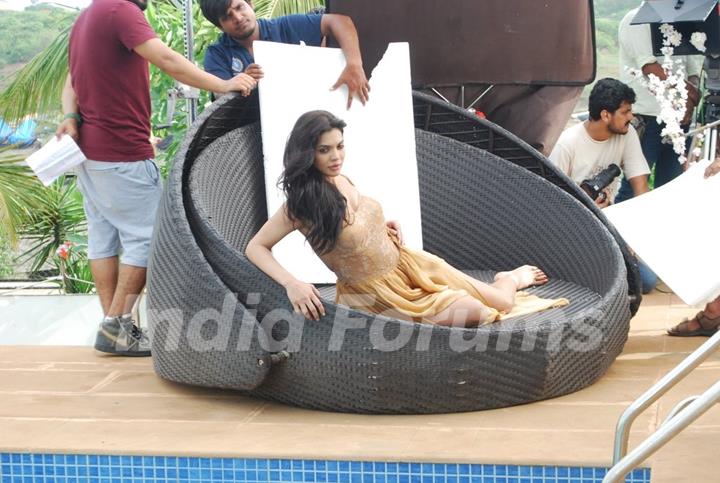 Sara Loren at Mahoorat Shoot of Ishq Click