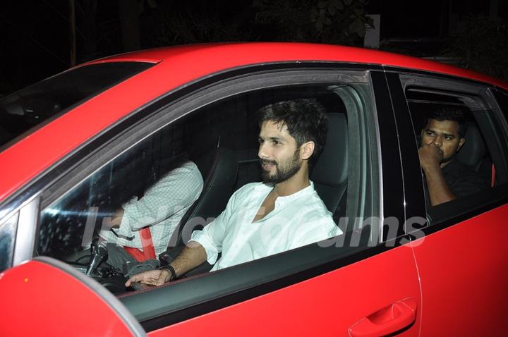 Shahid Kapoor arrives at the Screening of Ek Villiian