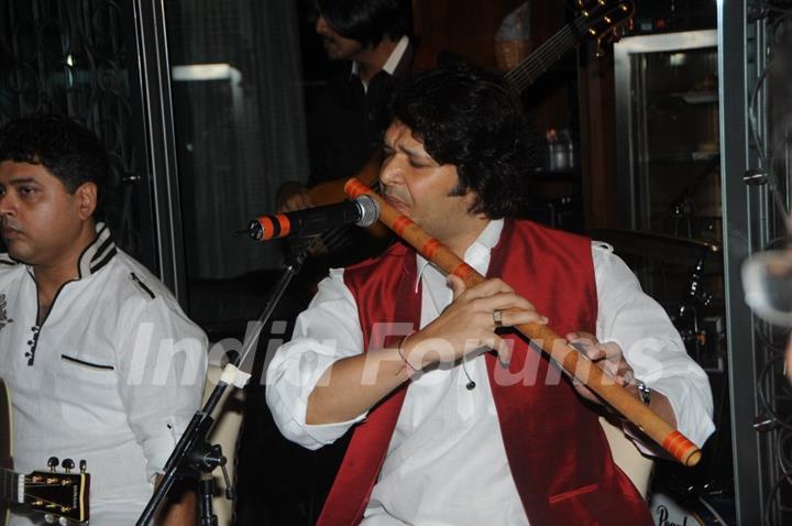 Rakesh Chaurasiya performing at the Music Mania event