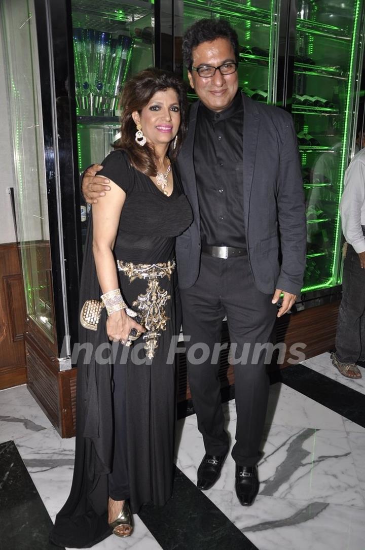 Talat Aziz with wife Bina Aziz at the Music Mania event