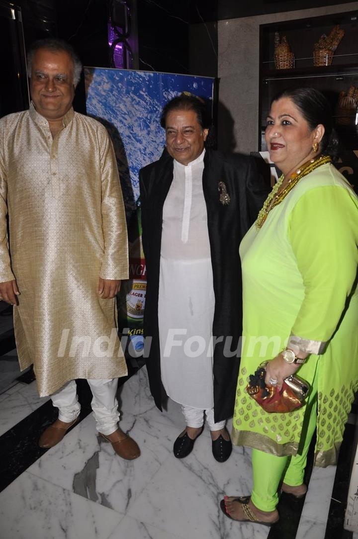 Anup Jalota with Prem Kishan and his wife at the Music Mania Event