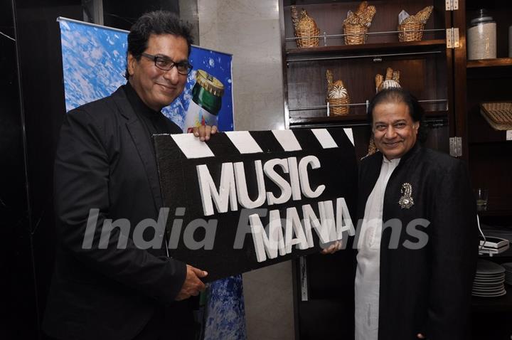 Talat Aziz and Anup Jalota at the launch of Music Mania Event