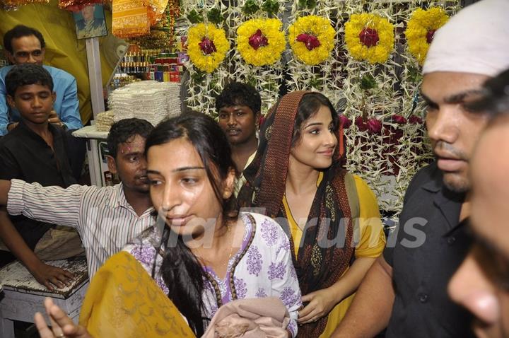 Vidya Balan captured at Mahim Darga