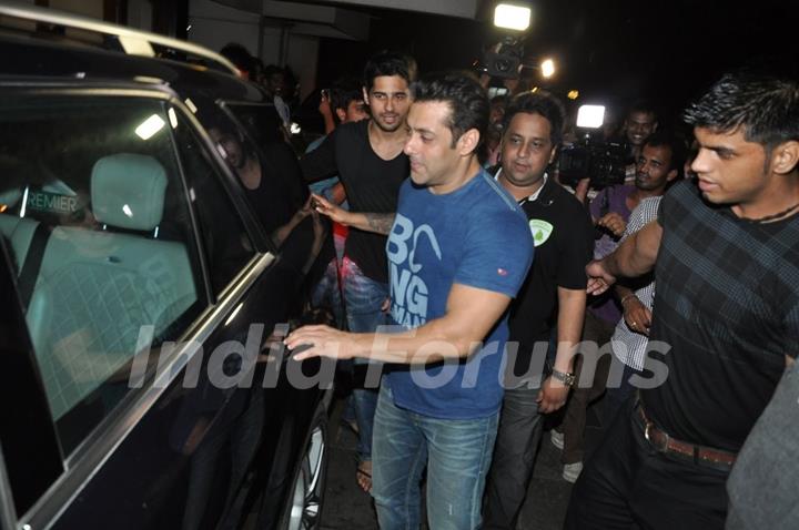 Sidharth Malhotra sees off salman khan from the party