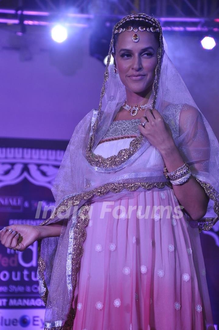 Neha Dhupia looks glamourous at Kamal Design Studio's ramp show