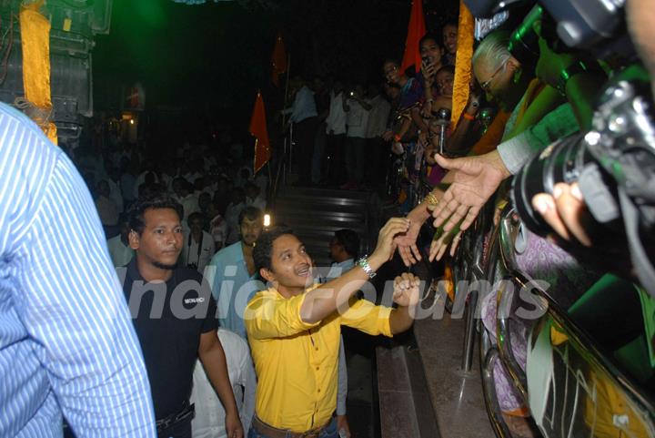 Shreyas Talpade greeting the fans at the Re-launch of Hindmata Theatre