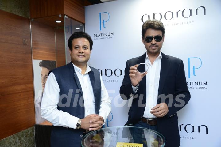 Irrfan Khan shows Abaran's Seasons Collection of Platinum Jewellery for Men