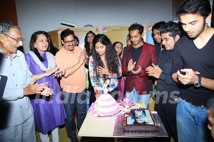 Avika Gor cuts her Birthday cake at the Party