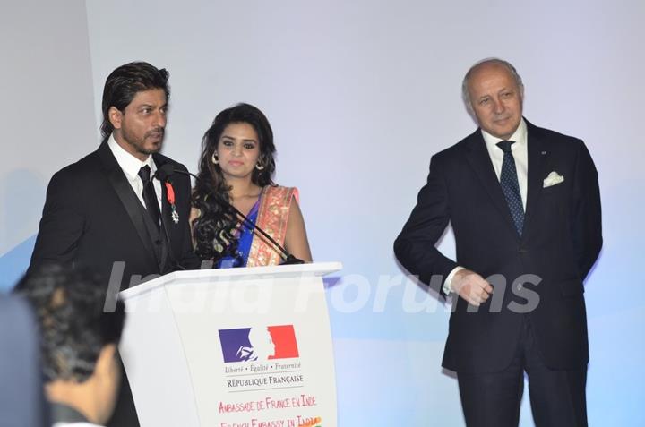 Shahrukh Khan addresses the media at the event