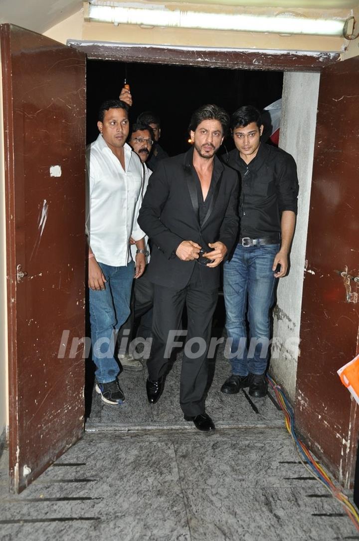 Shah Rukh Khan at the Special Premier of Lekar Hum Deewana Dil