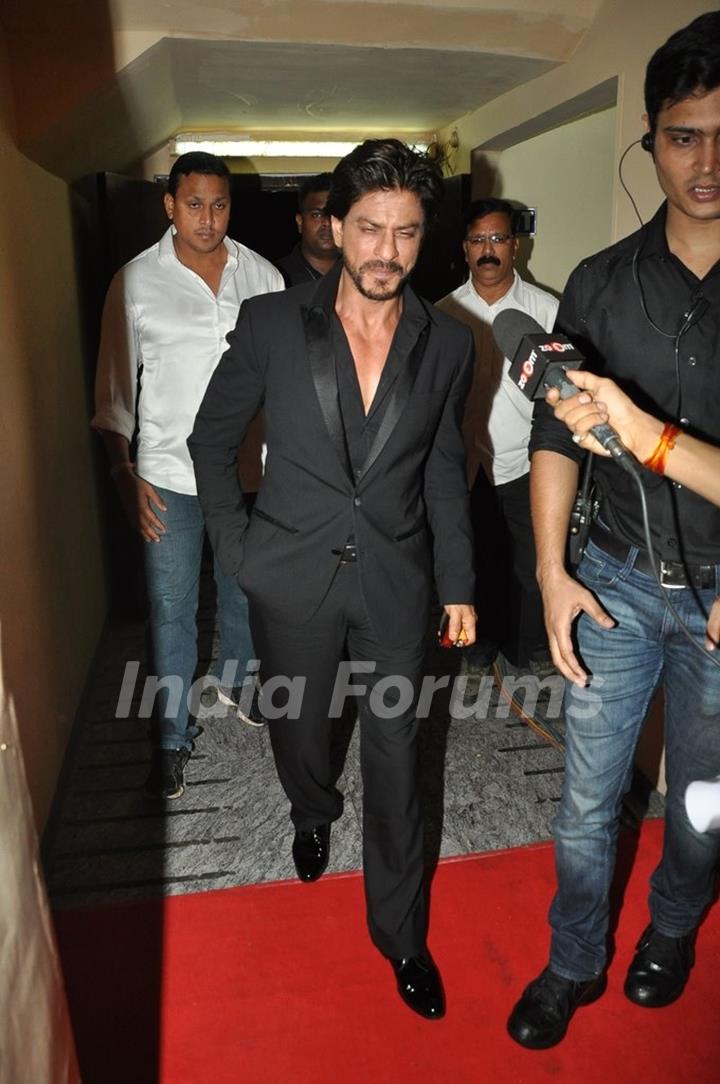 Shah Rukh Khan at the Special Premier of Lekar Hum Deewana Dil