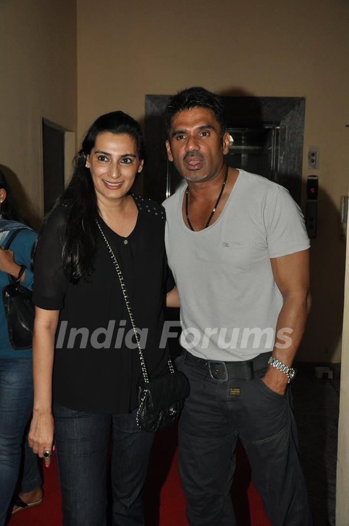 Suniel Shetty at the Special Premier of Lekar Hum Deewana Dil