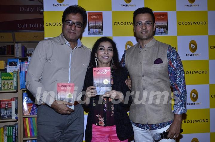 Celebs support 'Manhattan Mango' book launch