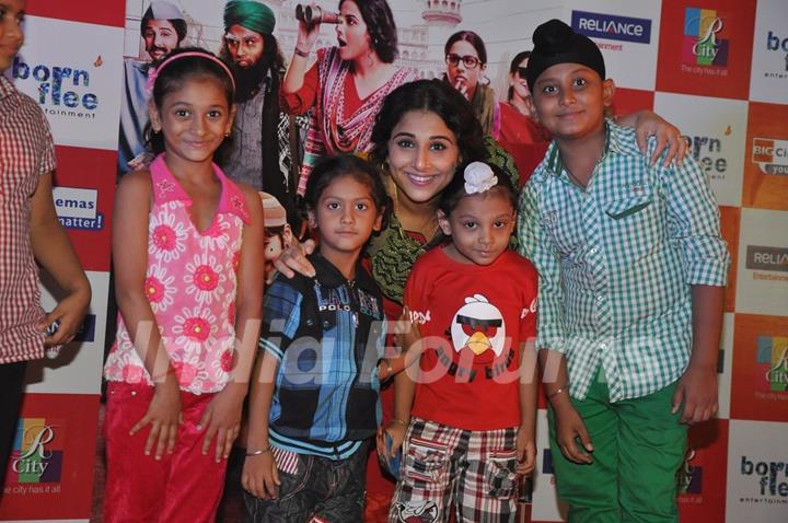 Vidya Balan with her little fans at the promotions of Bobby Jasoos at R City Mall