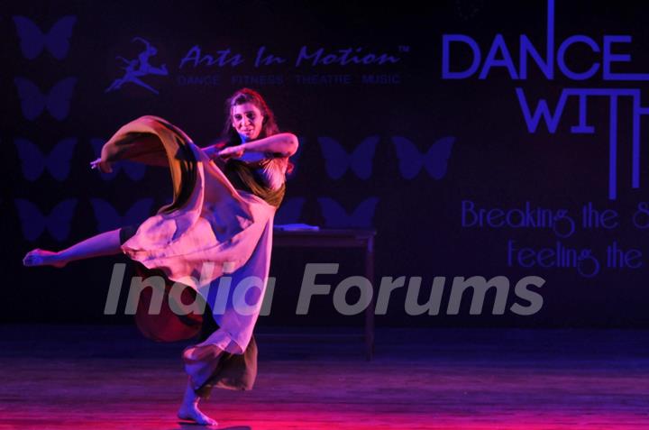 Aanchal Gupta Performing at  the stage of Dance with Joy '14 - Arts in Motion